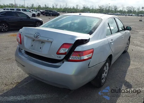 2011 Toyota Camry Base z USA, uszkodzony, nr VIN 4T1BF3EK5BU231972
